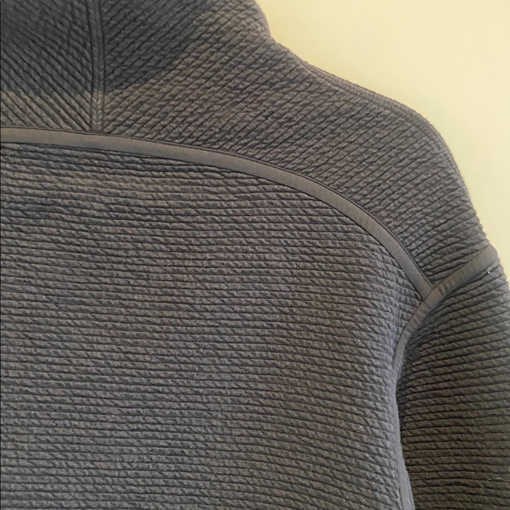 Lululemon On Repeat Mock Neck - Picture 8 of 9